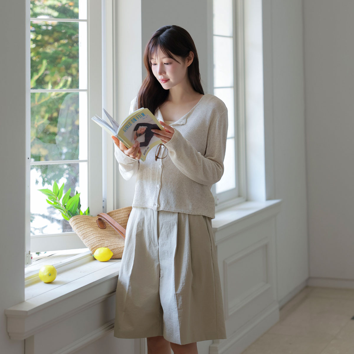 Basic semi-cropped linen cardigan