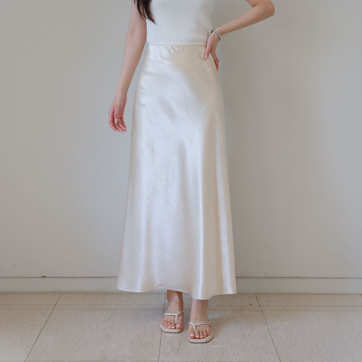 Flowy gloss silky skirt