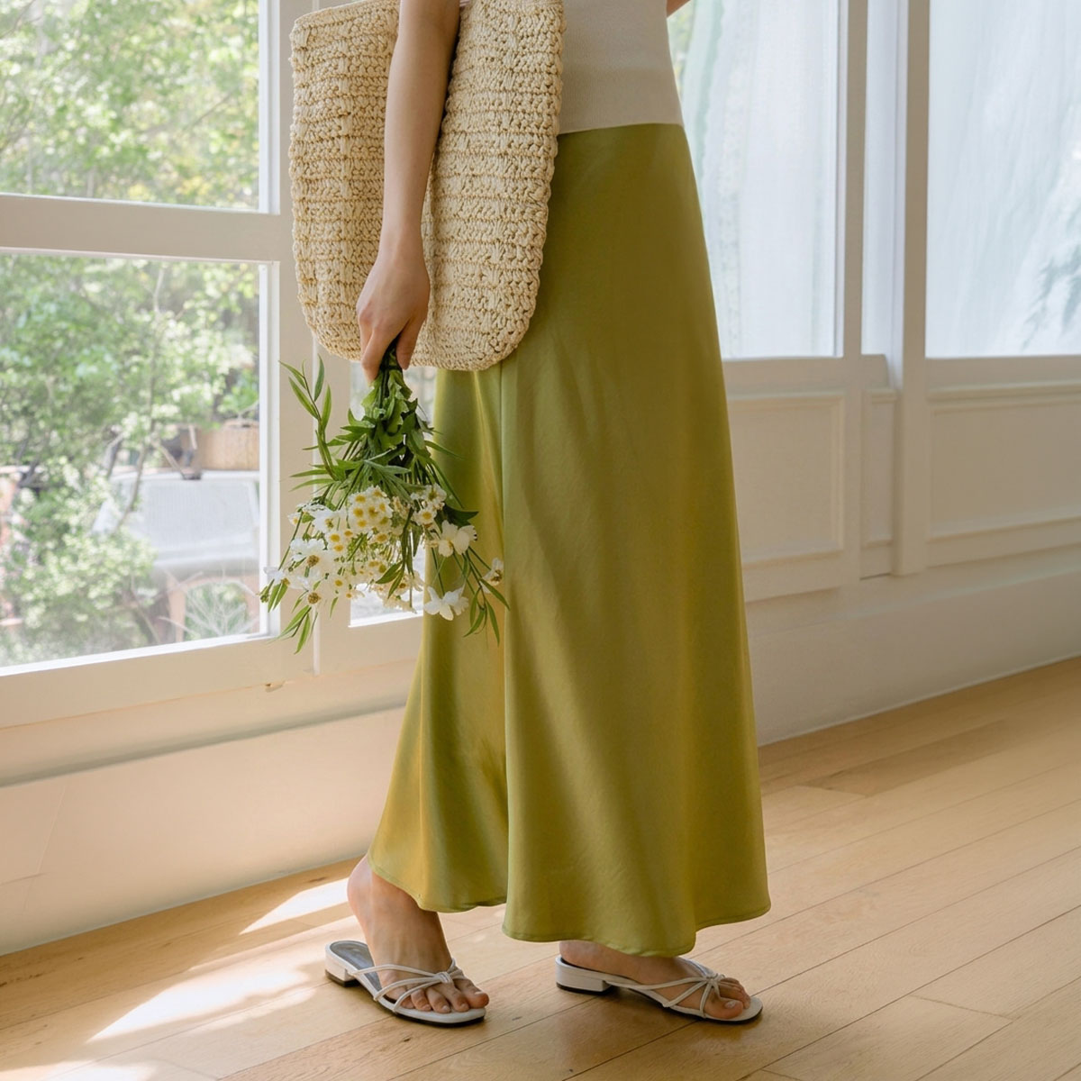 Flowy gloss silky skirt
