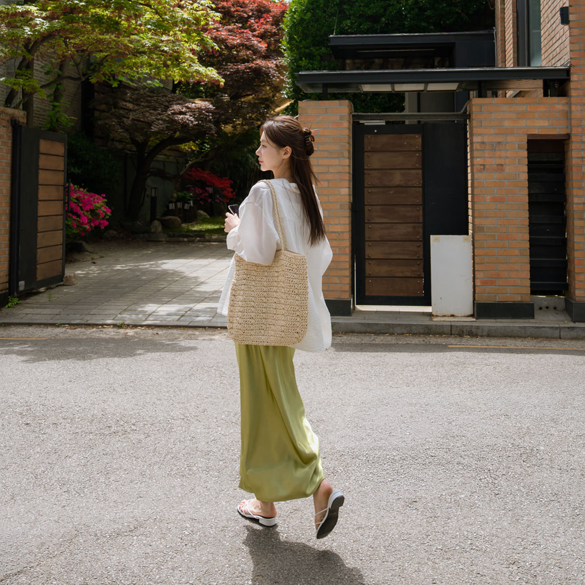 Flowy gloss silky skirt