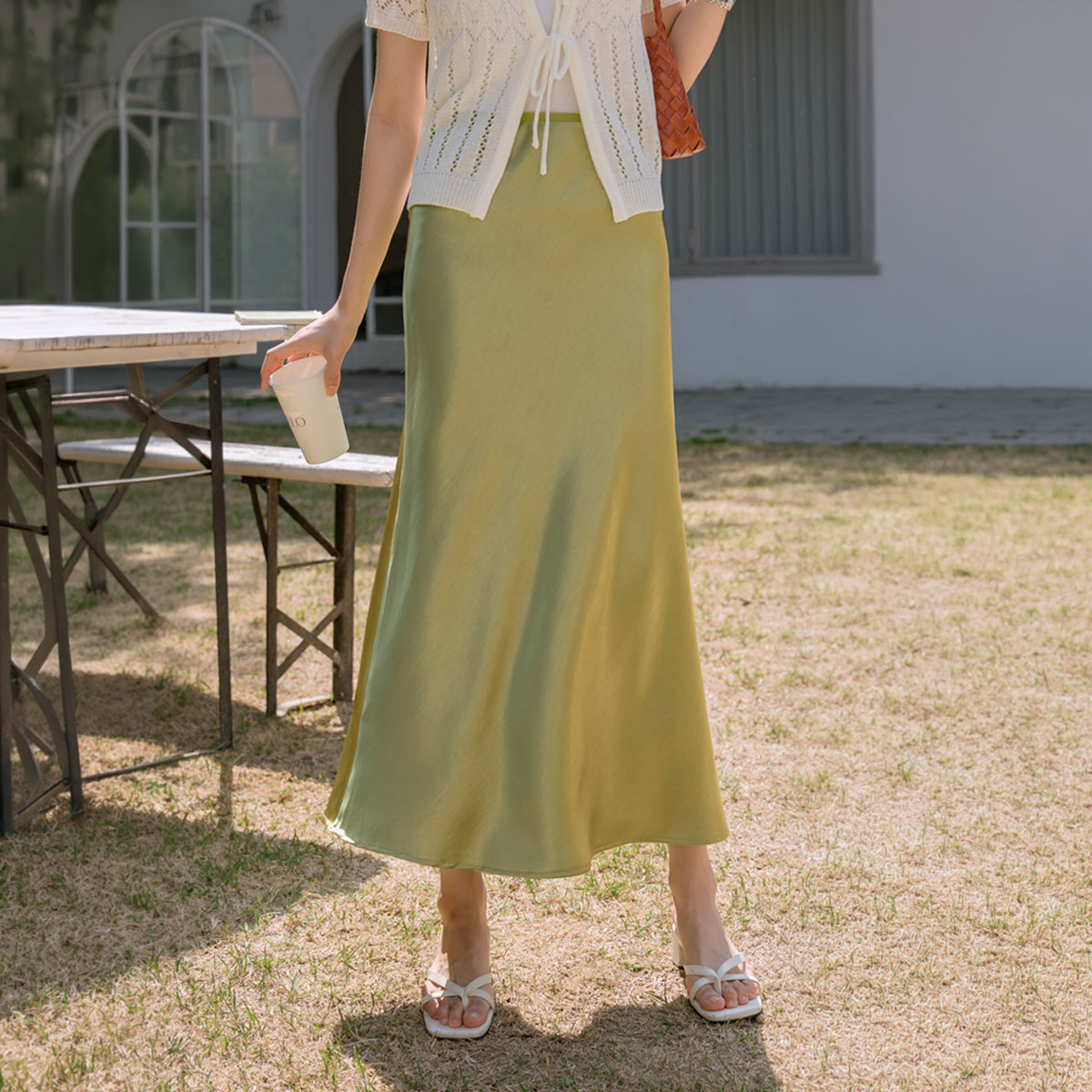 Flowy gloss silky skirt