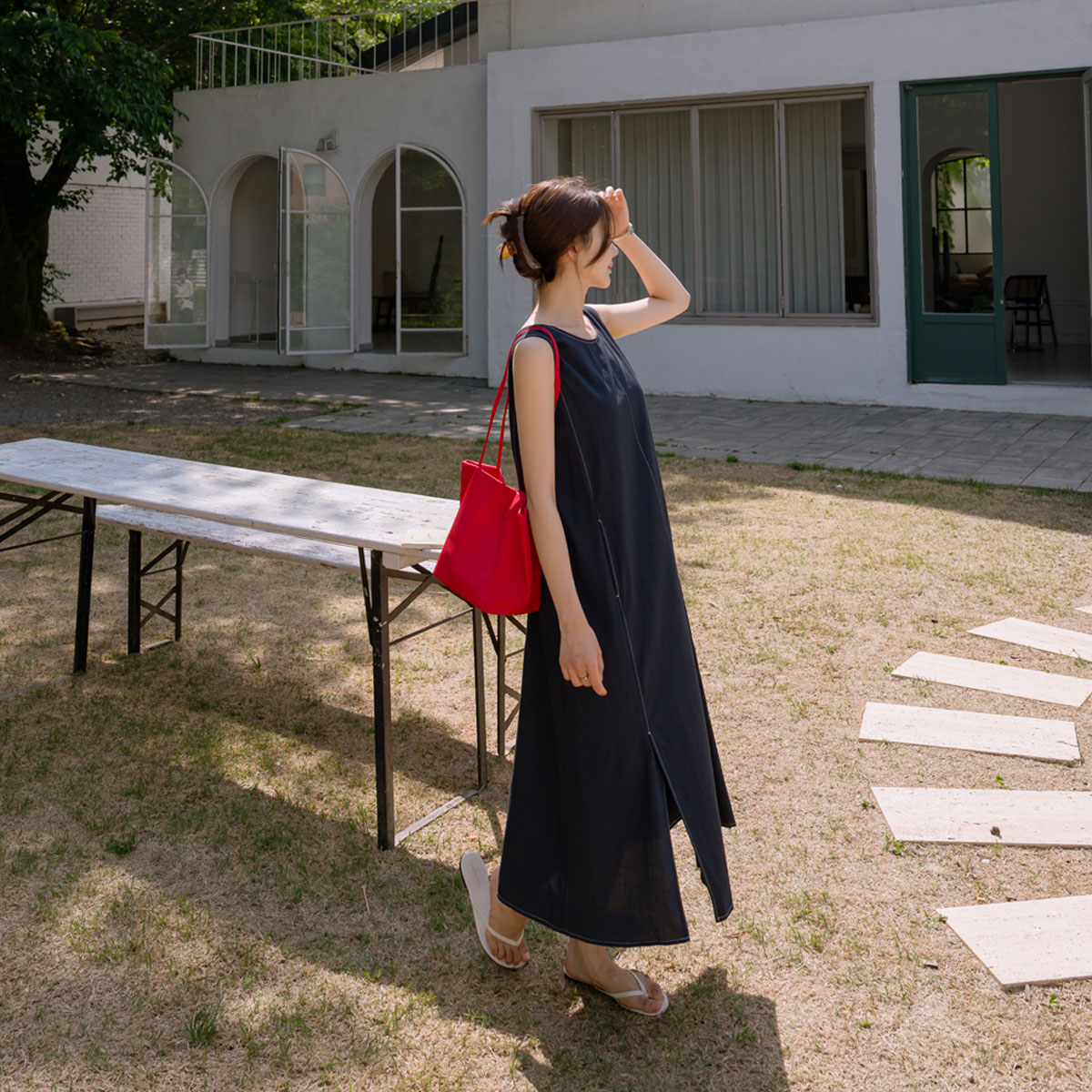 <b>[Made]</b> Linen-like Sleeveless Dress with Stitch Points