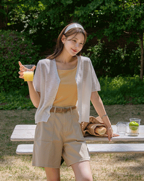 Skin-textured see-through short-sleeve knit