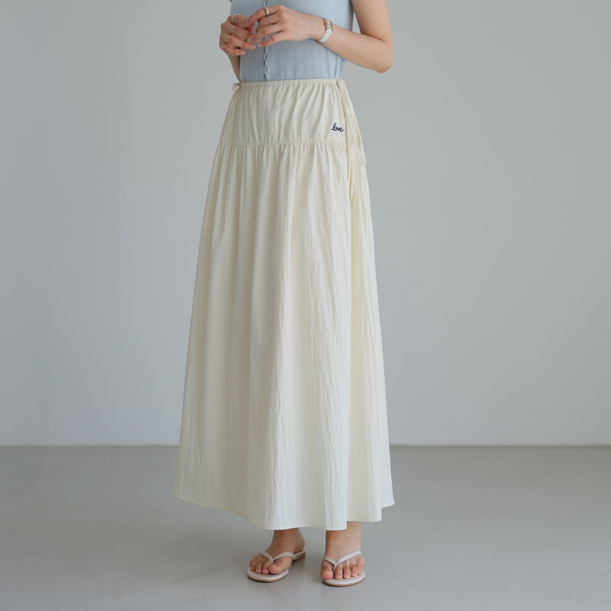 <b>[Maxi Skirt/Adjustable Waist/Body Shape Coverage][Made]</b> Love Embroidery Adjustable Flare Skirt
