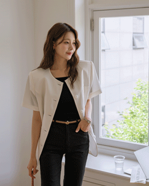 Round oversized short-sleeve jacket 