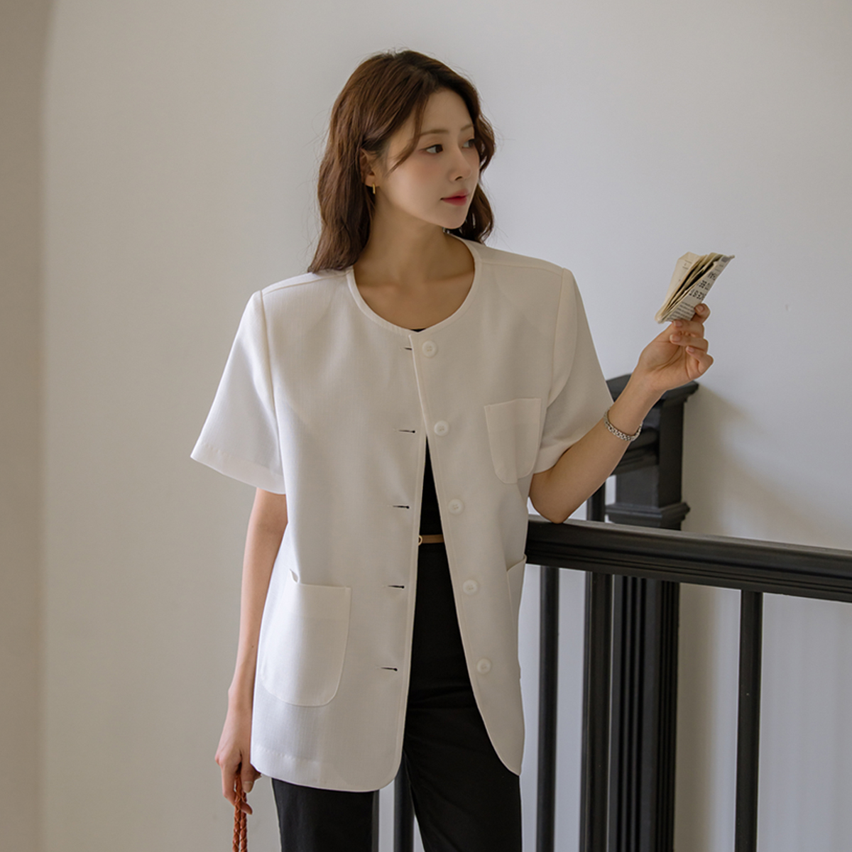 Round oversized short-sleeve jacket 