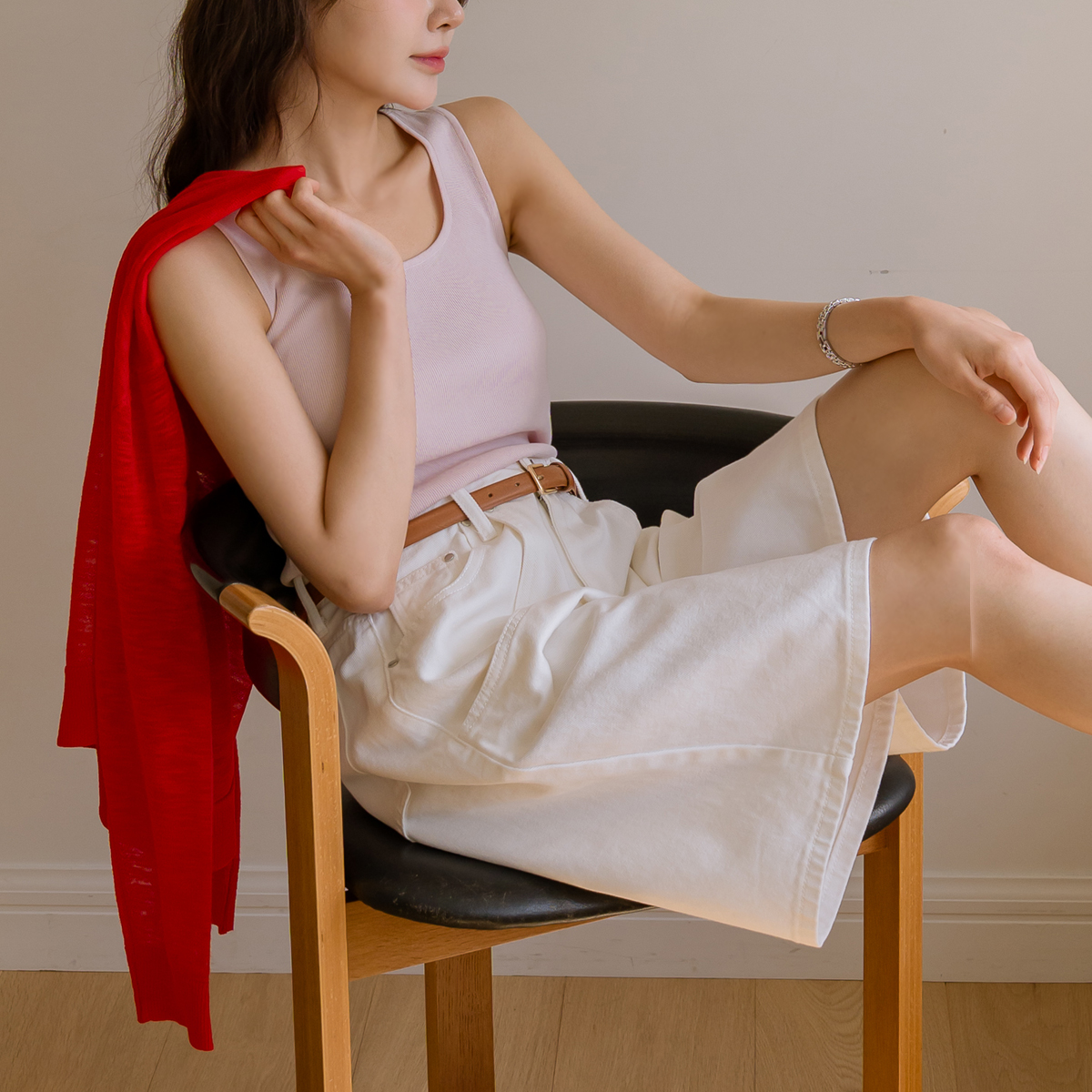 Double-pocket wide cotton Bermuda shorts