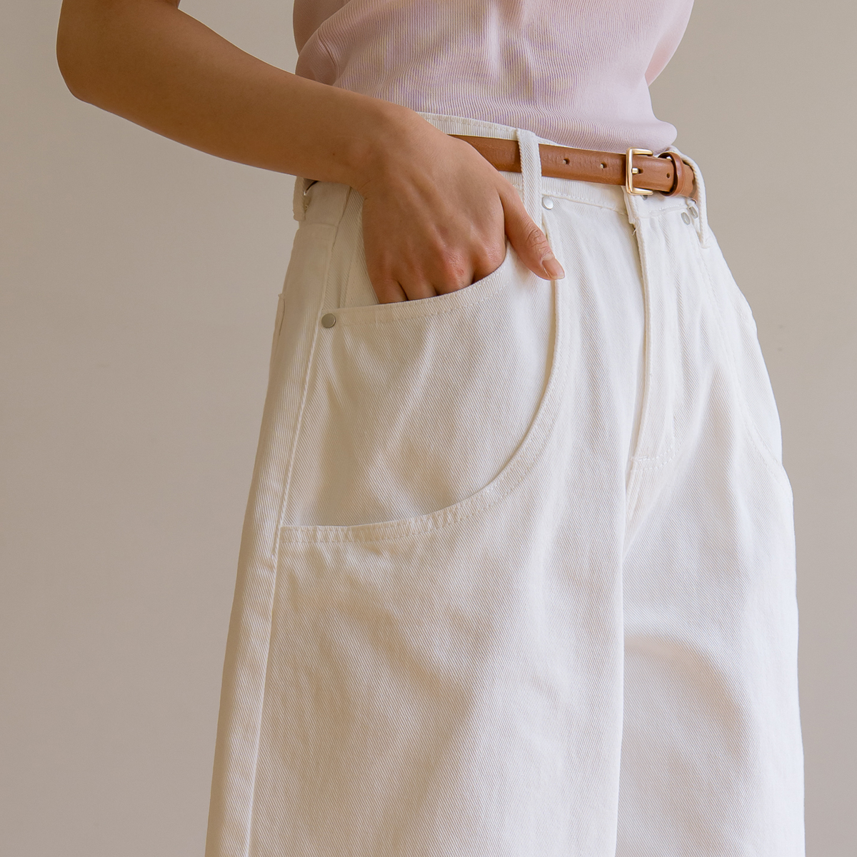 Double-pocket wide cotton Bermuda shorts