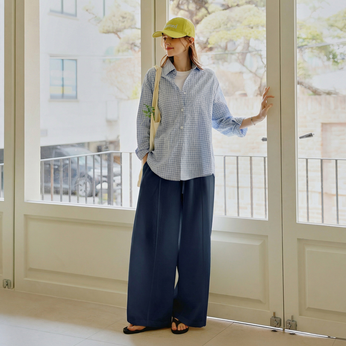 <b>[The Current Trend: Better Fit]</b> Swaying Curved Wide Pants with Cut-out Drawstring