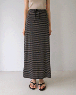 Body-shaping stretch striped long skirt