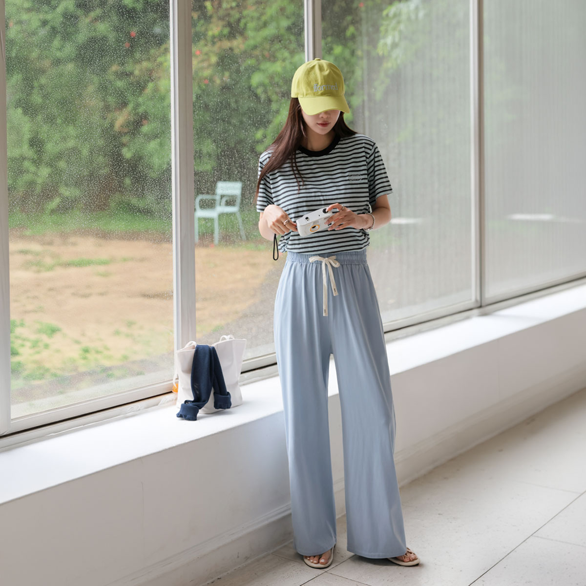 Soft, flowing elastic waist pants