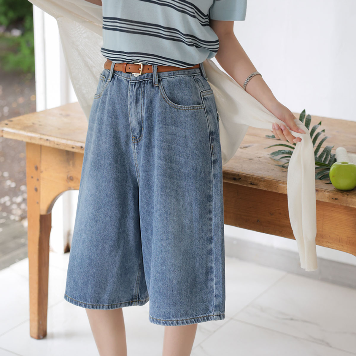 Firm Cooling Bermuda Shorts
