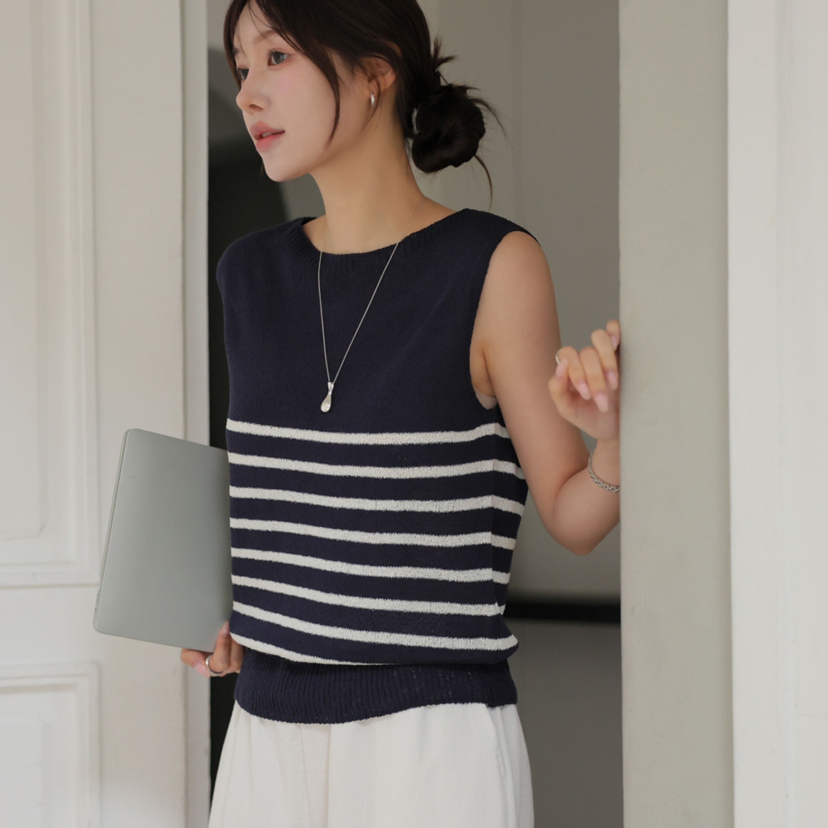 Marine striped sleeveless knit