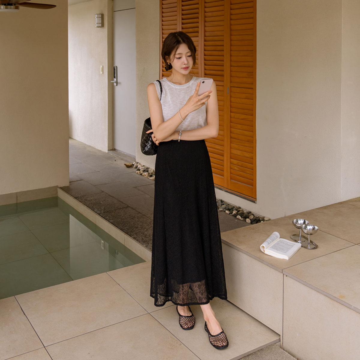 Double-layered lace skirt