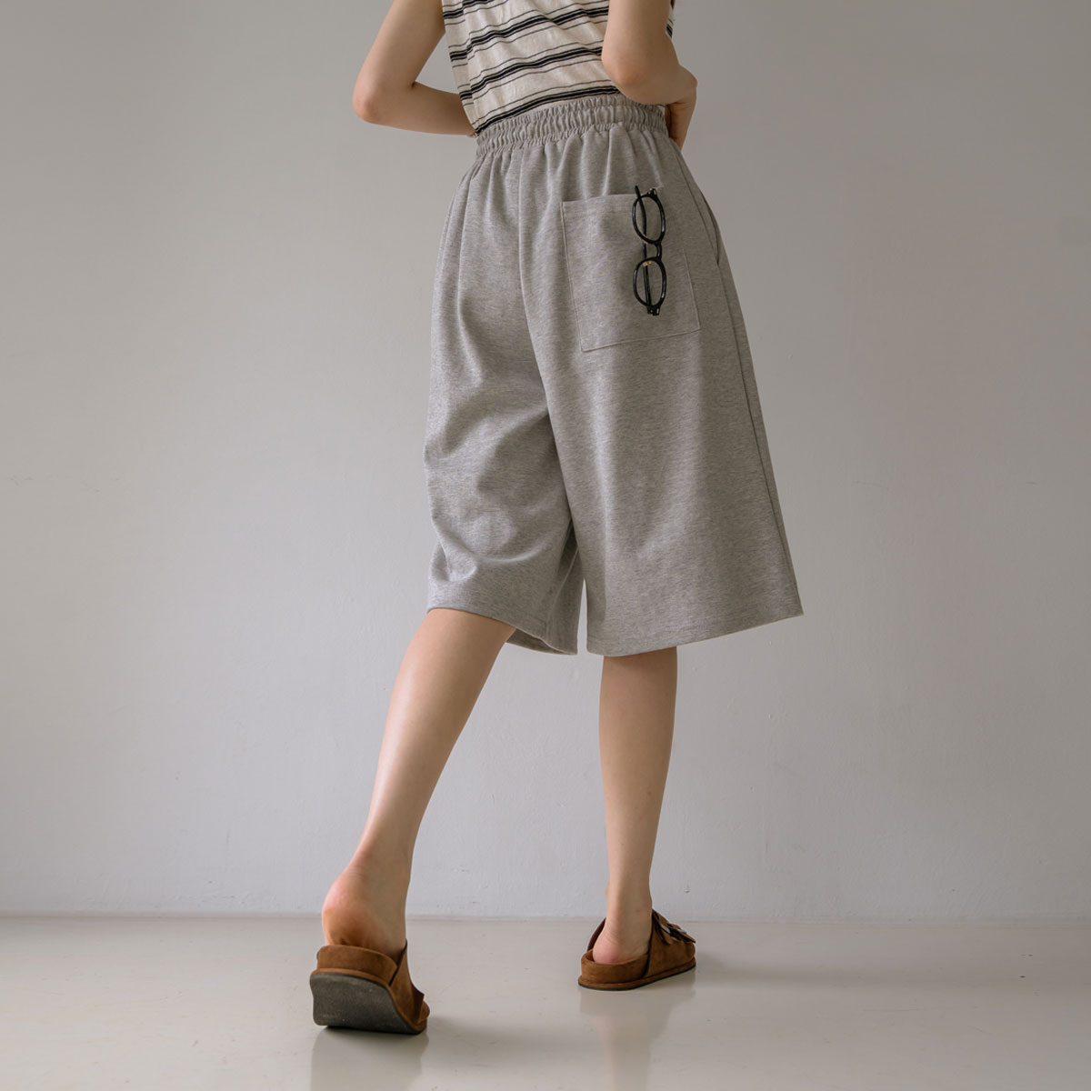 Cotton pintuck Bermuda shorts