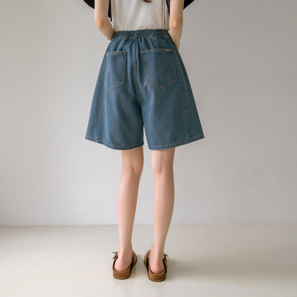 2-Type Side Cut Elastic Waist Shorts