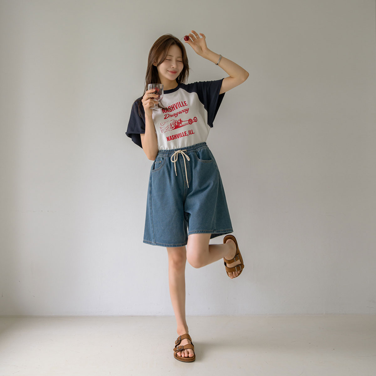 2-Type Side Cut Elastic Waist Shorts