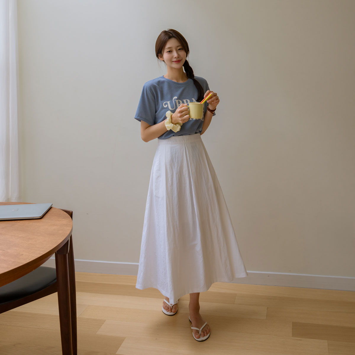 Rustling pintuck flare skirt