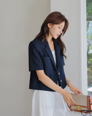 Light Classic Pocket Short Sleeve Jacket