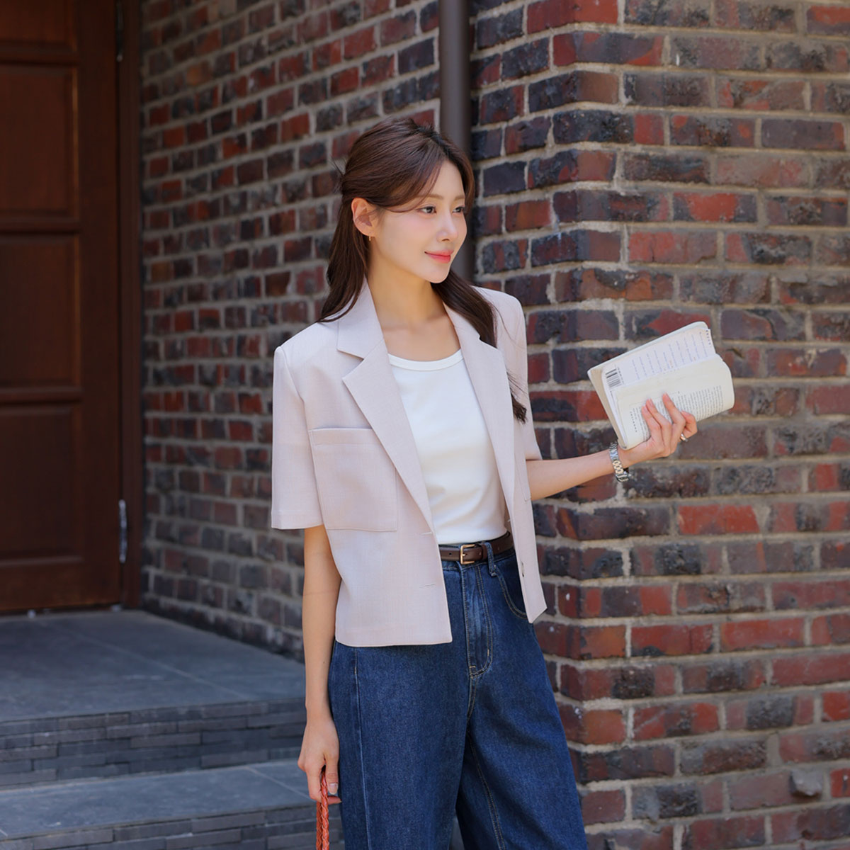 Light Classic Pocket Short Sleeve Jacket
