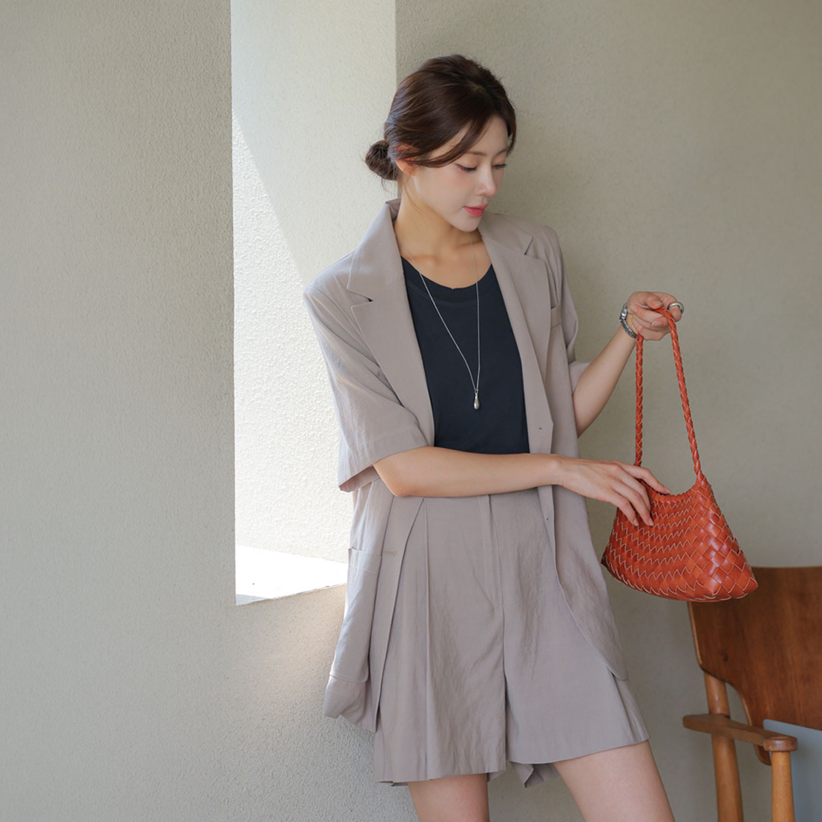 Simple Line Short Sleeve Jacket