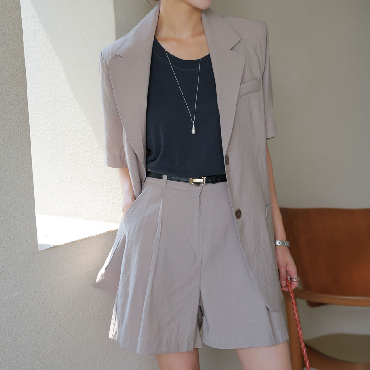Simple Line Short Sleeve Jacket