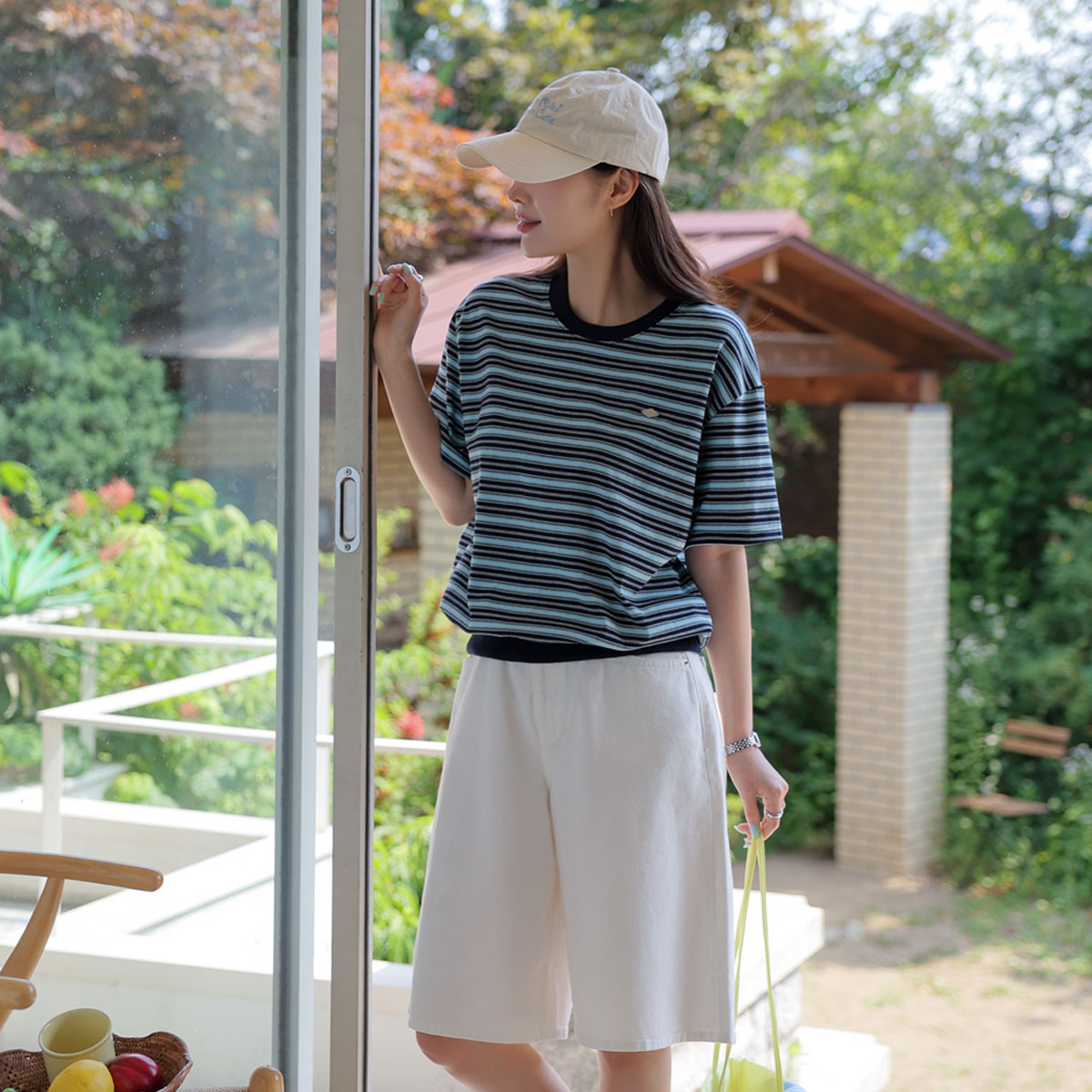 pendant striped short-sleeve sweatshirt
