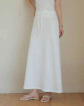 Low-fit tension long skirt